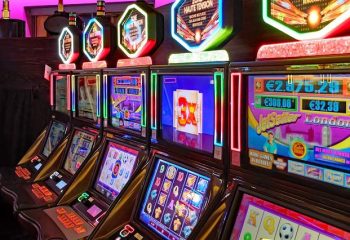 The Math behind Betting Odds & Gambling
